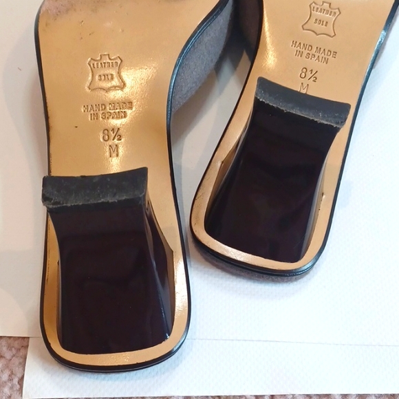 HALOGEN LADIES SHOES 8.5M CLOSED TOE OPEN HEELS BROWN/TAUPE SUEDE LIKE EUC - Picture 6 of 6